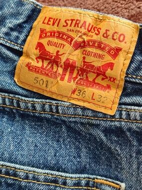 Levi's Men's Straight Jeans in Classic Blue